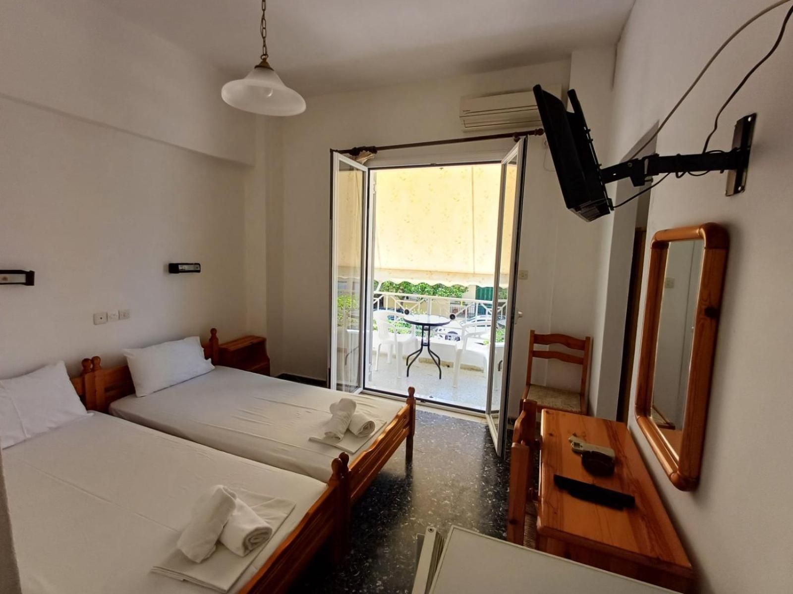 Araliki Apartments & Studios Лутра-Эдипсу Экстерьер фото